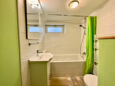 Salle de bains dans l'établissement Le Duplex Géromois, beautiful apartment & city center