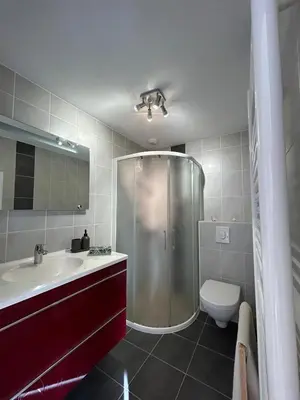 Salle de bains dans l'établissement Au Coin du Verger
