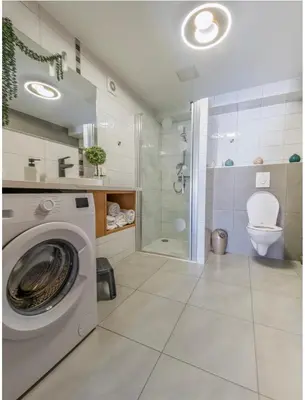 Salle de bains dans l'établissement Gîte Bagatelle l'Ecrin du Ried PROCHE EUROPAPARK