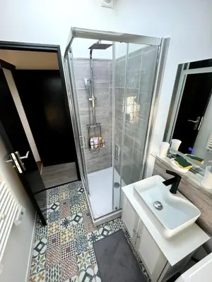 Salle de bains dans l'établissement Le Giromagite au pied du Ballon d'Alsace