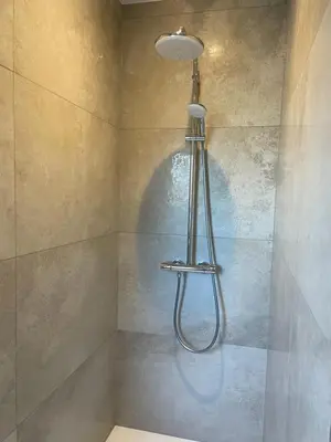 Salle de bains dans l'établissement La Clé des vignes 2