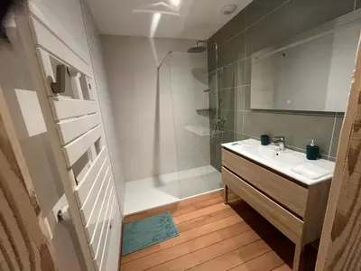 Salle de bains dans l'établissement Gîte du dahu barbu