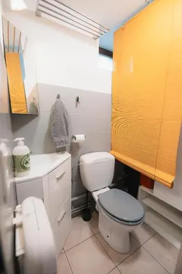 Salle de bains dans l'établissement Nid du Rhin