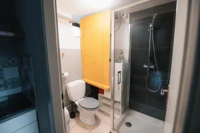 Salle de bains dans l'établissement Nid du Rhin
