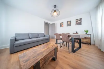 Coin salon dans l'établissement Frontiere Suites 7 Saint-Louis Proche Bale