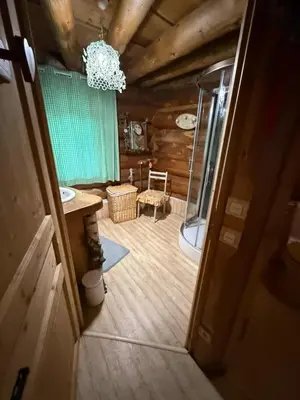 Salle de bains dans l'établissement Chalet mishka