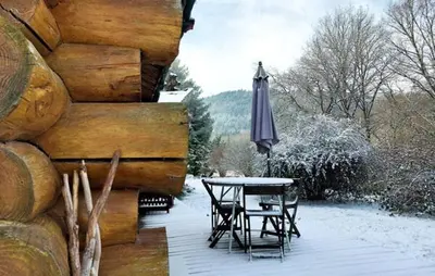 Vue générale sur la montagne ou vue sur la montagne depuis le chalet