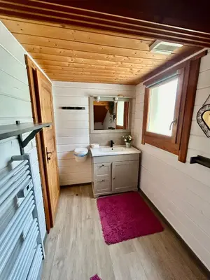 Cuisine ou kitchenette dans l'établissement Chalet Le Roncing
