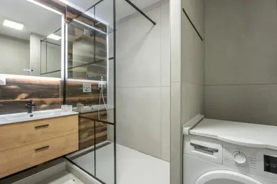 Salle de bains dans l'établissement Abbatucci 12A Logement 6 Pers Proche Bale