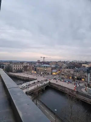 Vue générale sur Belfort ou vue de la ville depuis l'appartement