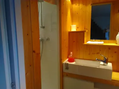 Salle de bains dans l'établissement Le Gîte du Facteur d 'Orgues