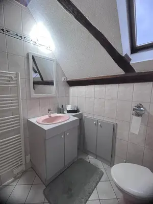 Salle de bains dans l'établissement Spacieux 120 metres carré tout confort