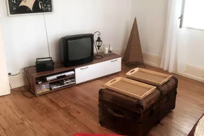 Télévision ou salle de divertissement dans l'établissement Le Seventies - Proche de Montbéliard