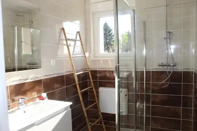 Salle de bains dans l'établissement Gîte le Haut de la Marche