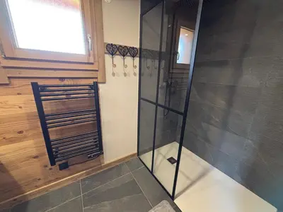 Salle de bains dans l'établissement Lumen Wood