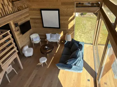 Télévision ou salle de divertissement dans l'établissement Lumen Wood