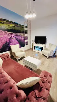 Télévision ou salle de divertissement dans l'établissement L'universal Provençal au coeur de Mulhouse