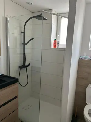 Salle de bains dans l'établissement Les vosgiens