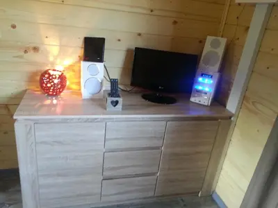 Télévision ou salle de divertissement dans l'établissement Chalet Bellevue