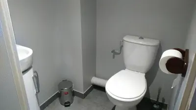 Salle de bains dans l'établissement Chalet spa sauna hammam la jonquille