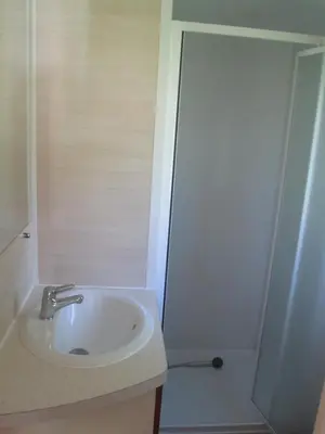 Salle de bains dans l'établissement Camping de masevaux