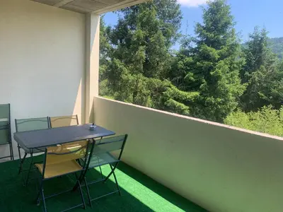 Balcon ou terrasse dans l'établissement La residence des feutres appartement 1 au Rdc