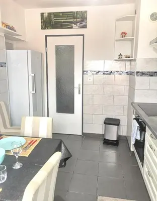 Cuisine ou kitchenette dans l'établissement Escale Alsacienne à Sélestat