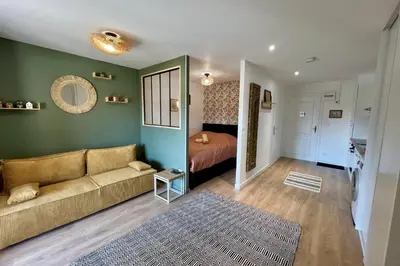 Coin salon dans l'établissement La Poulie - Apartment with Balcony and Free Privative Parking - Close to Colmar