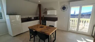 Cuisine ou kitchenette dans l'établissement Avalon III