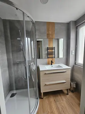 Salle de bains dans l'établissement Le Meix du Lac 3 étoiles - 200 m du lac - 50 m navette ski