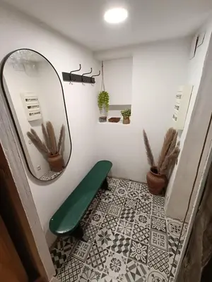 Plan de l'établissement Grange rénovée dans cour privée avec jardin sur les remparts