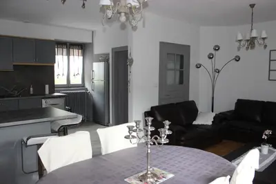 Coin salon dans l'établissement Gite Des 3 Chateaux