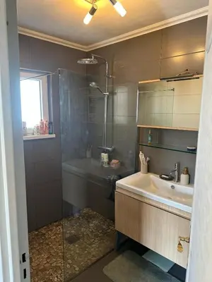 Salle de bains dans l'établissement Maison 5 personnes