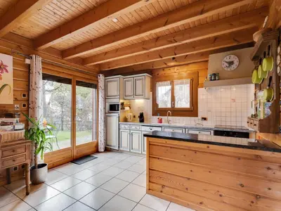 Cuisine ou kitchenette dans l'établissement Nature Chalet in Abbévillers