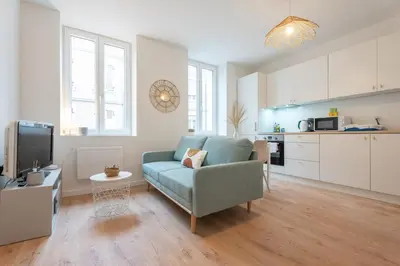Cuisine ou kitchenette dans l'établissement Le Maçon Park RDC Appartement 2 Pers Mulhouse