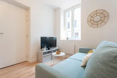 Télévision ou salle de divertissement dans l'établissement Le Maçon Park RDC Appartement 2 Pers Mulhouse