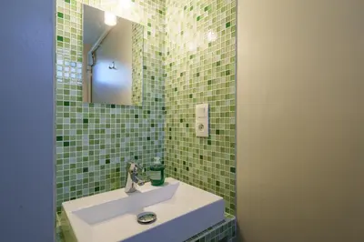Salle de bains dans l'établissement L'Echo Bleu - Vue Montagne
