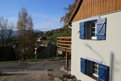 Vue générale sur la montagne ou vue sur la montagne depuis la maison de vacances