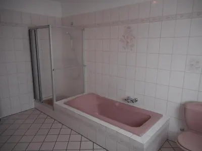 Salle de bains dans l'établissement Gîte les chateaux