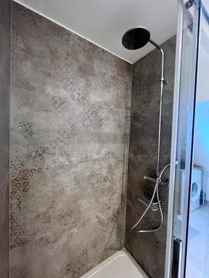 Salle de bains dans l'établissement Charme et confort au cœur des remparts - duplex