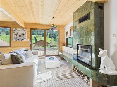 Télévision ou salle de divertissement dans l'établissement Chalet METCY 12 pers, Jacuzzi, 8km Gerardmer