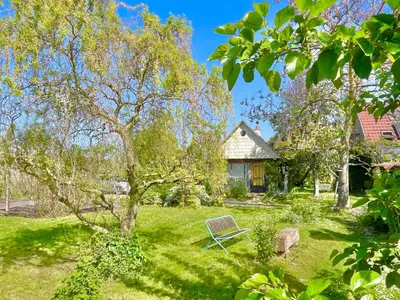 Jardin de l'établissement La Secrète en Alsace, Gîte familial spacieux avec jardin, proche Colmar & Route des Vins