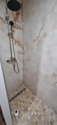 Salle de bains dans l'établissement le nid de la cigogne