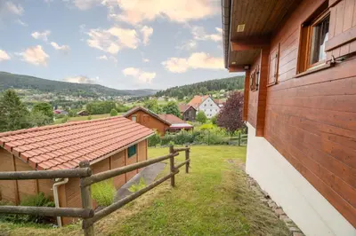 Vue générale sur la montagne ou vue sur la montagne depuis le chalet