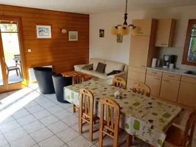 Cuisine ou kitchenette dans l'établissement Chalet Mi'Loup, tout confort, à Plainfaing