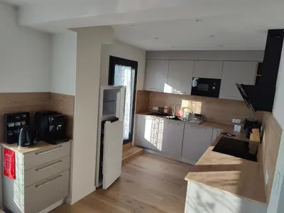 Cuisine ou kitchenette dans l'établissement L'Écrin Ludovicien Spa & chambres design aux portes de Bâle