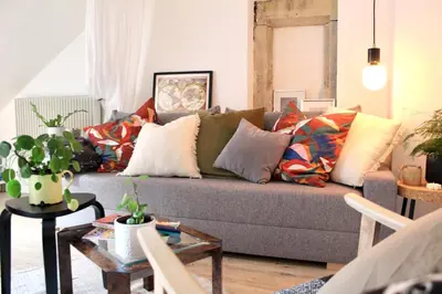 Coin salon dans l'établissement #LaMaisonVerte-calme en zone piétonne de Mulhouse