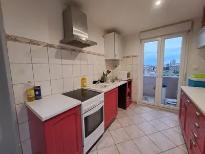 Cuisine ou kitchenette dans l'établissement Green room