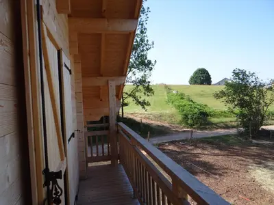 Balcon ou terrasse dans l'établissement Chalet des 4 Vents: Nature et Activités Vosges - FR-1-589-815