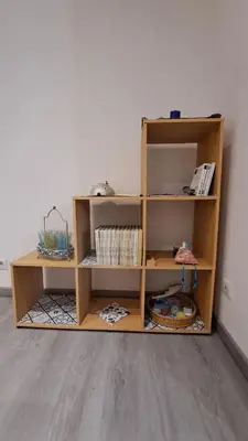 Bibliothèque dans l'appartement